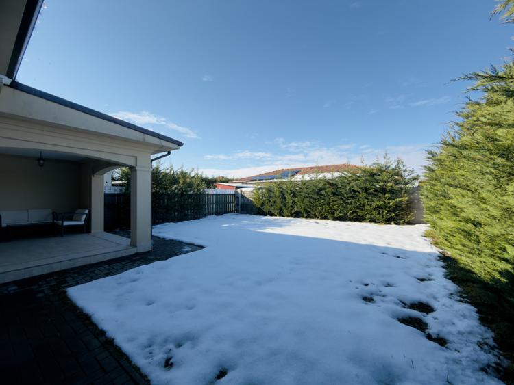 Duplex stil mediteranean 4 camere, parter, 85mp utili, 340 mp teren - Urseni