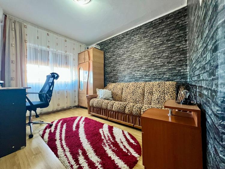 Apartament luminos 3 camere, 2 băi, parcare