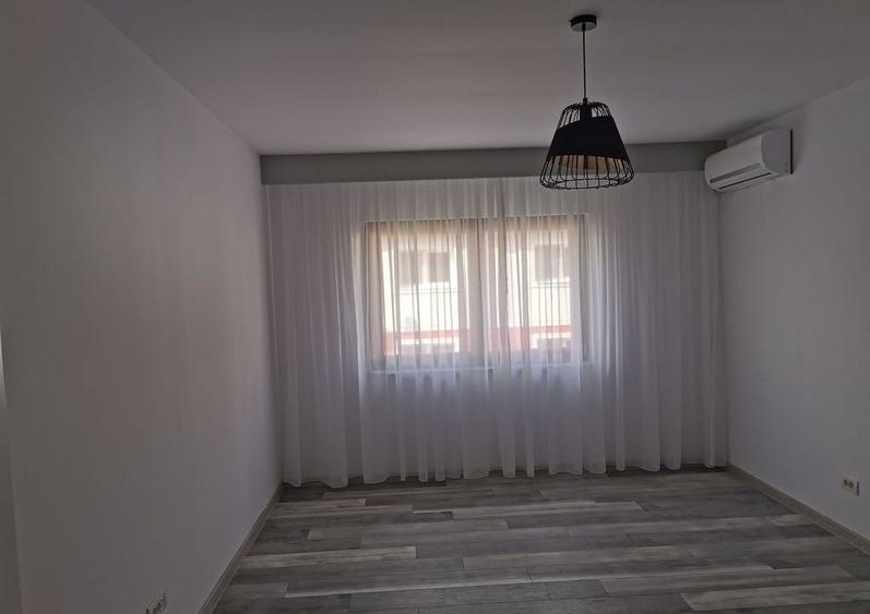 Închiriere Casă 5 camere în Pipera cu teren 300 mp