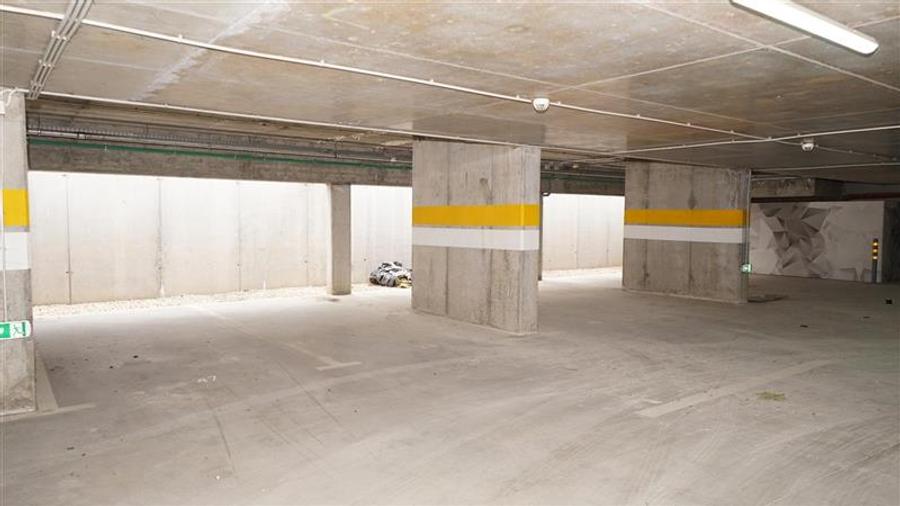 Spatiu comercial | Complex rezidential nou | Nufarul | 15 parcari incluse