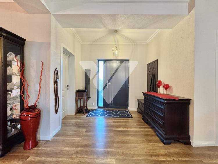 Casa 5 camere pe un nivel, teren 600 mp, priveliste, garaj - Tocile