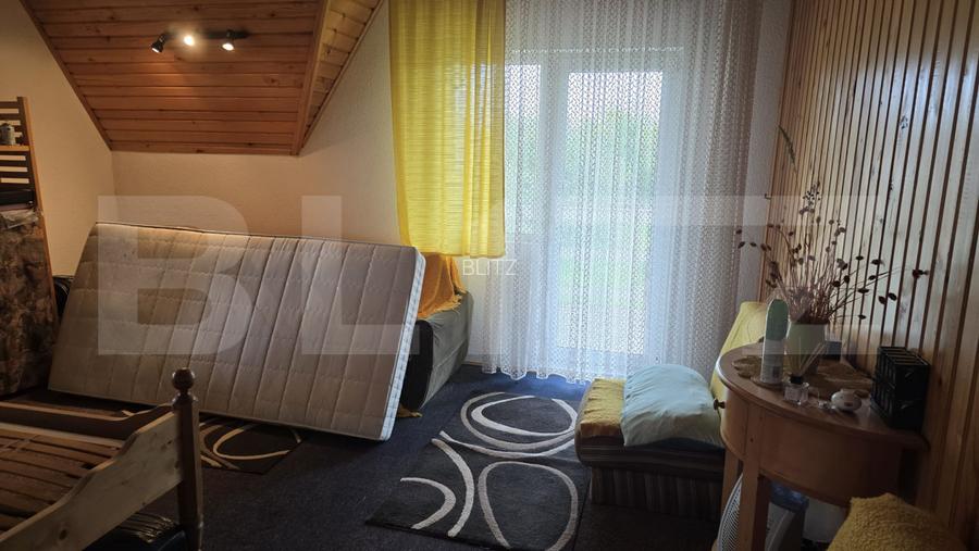Casa 5 camere , 300 mp;  Teren - 2000 mp . Viile Satu Mare - 13