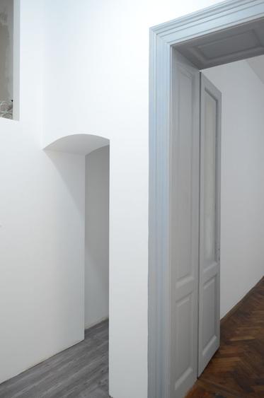 Apartament renovat in cladire interbelica, zona centrala