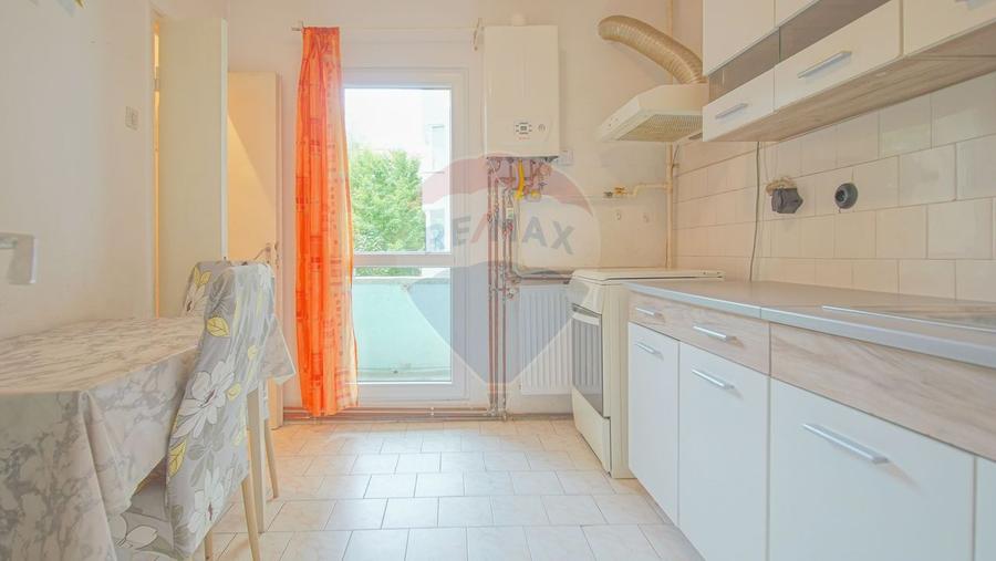 Apartament 2 cam de închiriat Zona Griviței Mobilat și utilat etaj 1