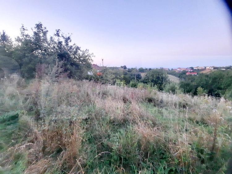 Teren intravilan de 3739 mp, situat in Feleacu - 5