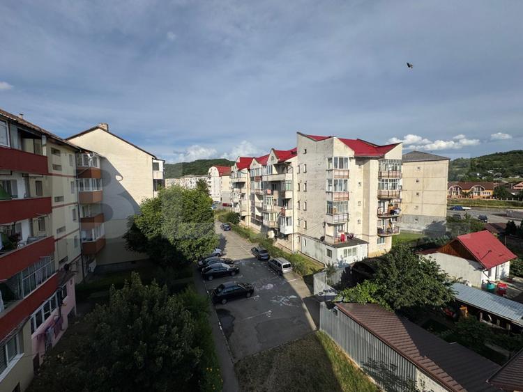 Apartament decomandat cu 3 camere spatioase si luminoase - etaj 3