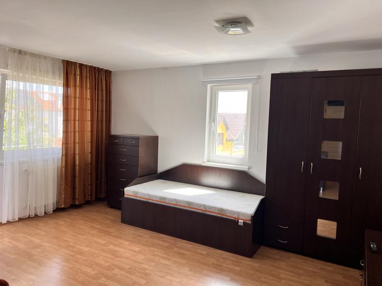 Garsoniera bloc nou str colinei zona cl poplacii et 2 lift terasa