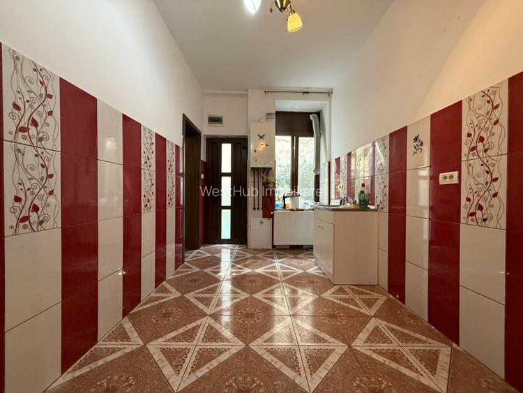 Casa cu 2 camere, semi-decomandat, 50mp utili - zona semicentrala - 6