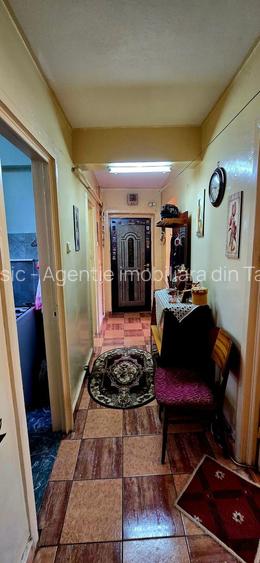 Targoviste. Bdul Regele Carol I,  ETAJ 1, vanzare apartament 3camere - 8
