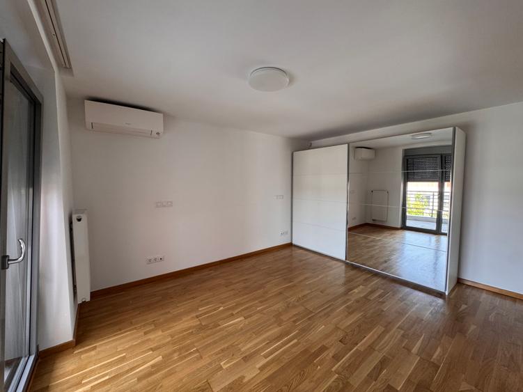 Inchiriere apartament 4 camere complex Green Lake Baneasa