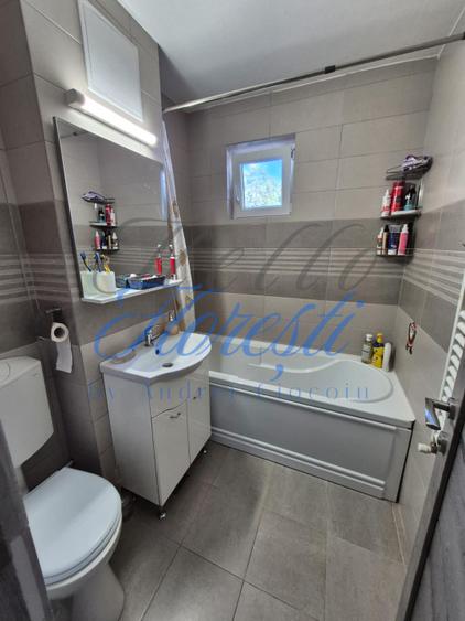 Apartament cu 3 camere , 61 mp, zona Manastur
