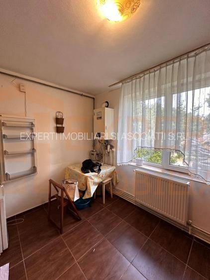 Apartament 2 camere de vanzare, situat in zona Tomis II - 6