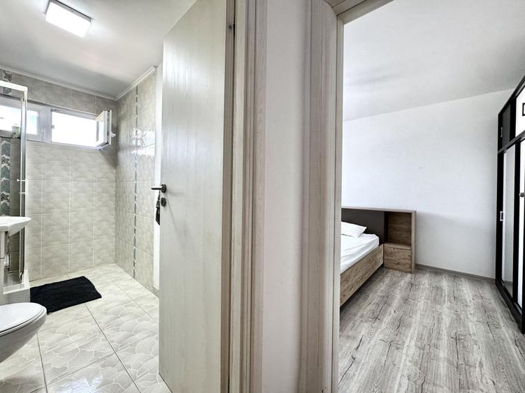 Apartament 4 camere, spațios, in zona Centralǎ- Piața Mǎrǎști