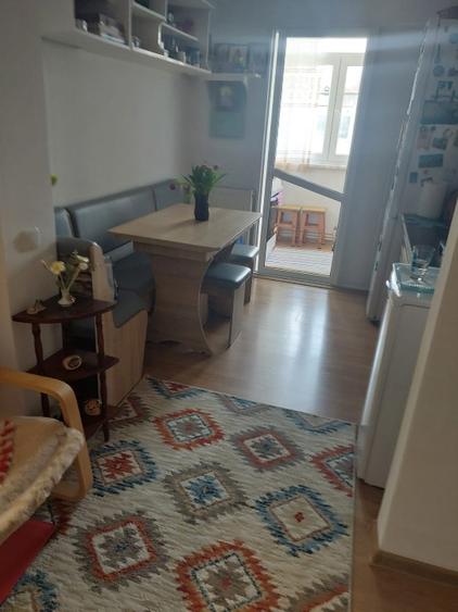 Vând apartament 2 camere decomandat zona Podgoriilor
