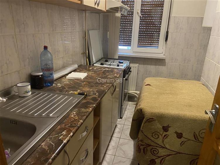 Apartament 3 camere , zona cartier Sud , 52 mp , decomandat ,mobilat - 6