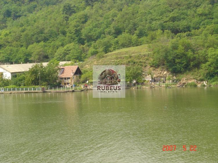 Fost hangar nautic de renovat – oportunitate de investiție!