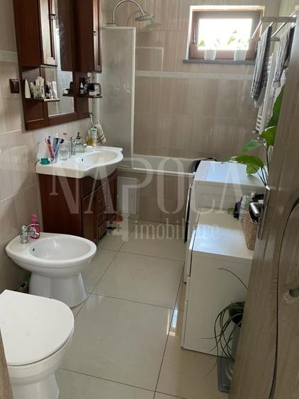 Apartament 3 camere de vanzare in Floresti