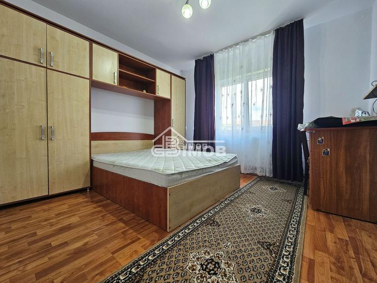 Apartament 3 camere de închiriat | Micro 3