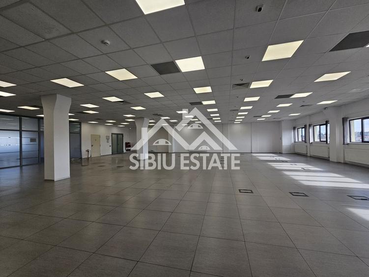 Spatiu de birouri de inchriat locatie centrala si vizibilitate buna