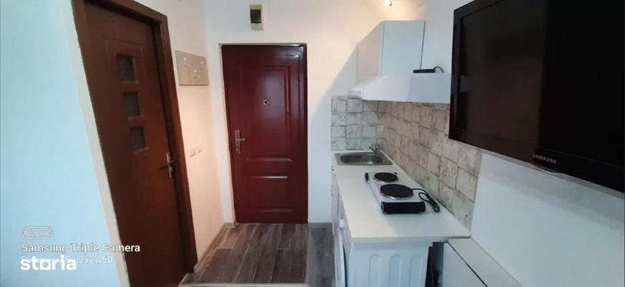 Proprietar inchiriez fara comision garsoniera zona Lipovei aproape de Iulius M.