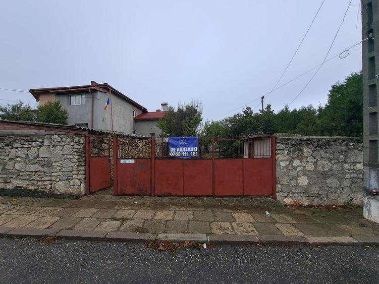 Casa renovabila cu teren mare central Techirghiol
