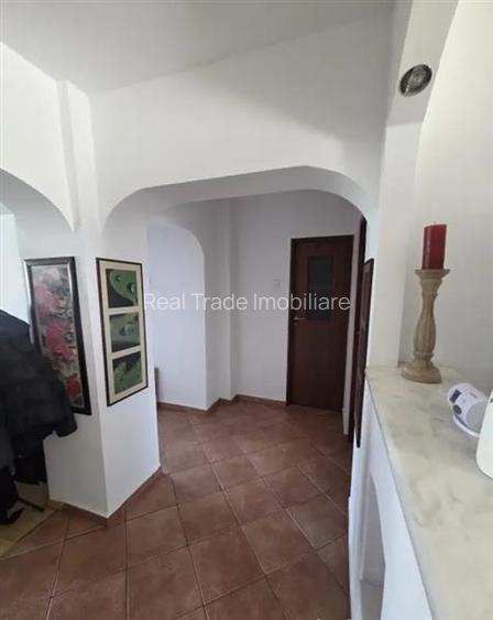 Apartament 3 camere etaj intermediar str. Toamnei - 7