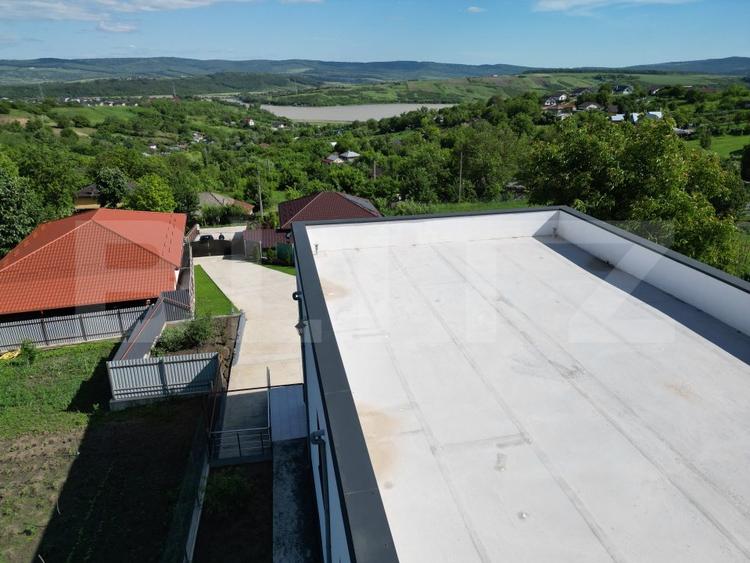 Casa 4 camere, 200 mp, 1050 mp teren, zona Ciurbesti