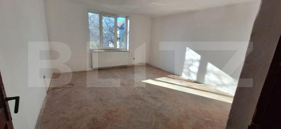 Casa de vanzare , 120mp , 900 mp teren , Piata de vechituri