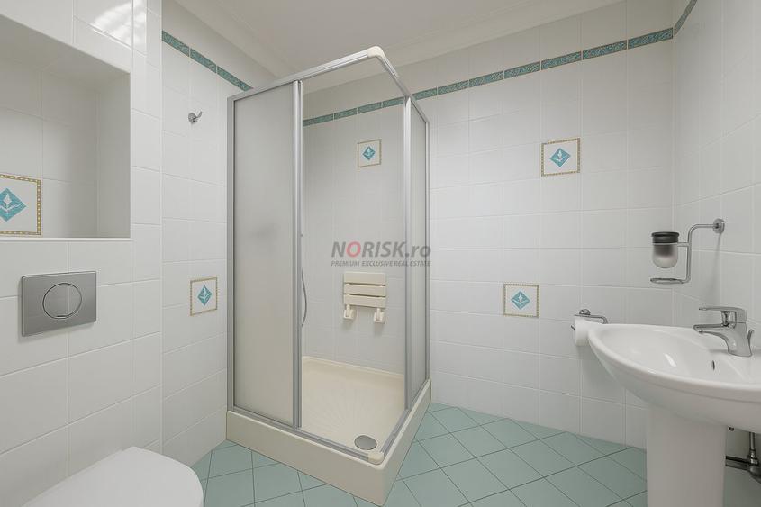 Grand Residence | 4.500 mp teren pe stradă principală