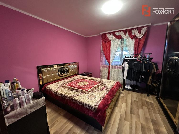 Casa individuala cu 12 camere, 400 mp utili - Bucovat