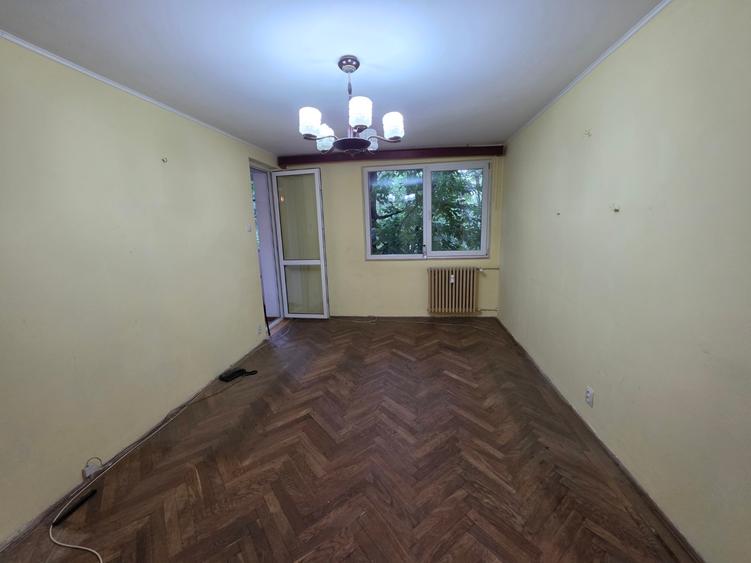 Titan, Piata Minis, bloc tip H, 10 minute metrou Costin Georgian si parc IOR