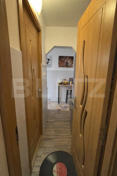 Apartament 3 camere, 56 mp, zona Dambu