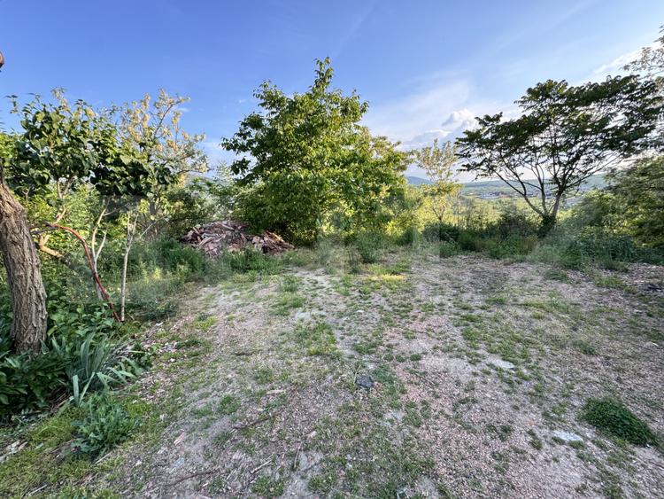Teren intravilan de vânzare, 250 mp, ideal parcare sau depozitare