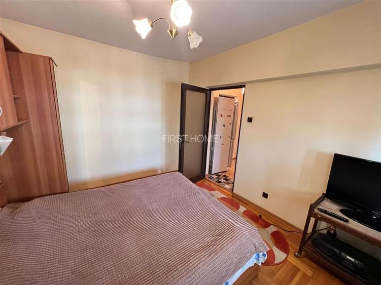 Apartament 3 camere, ultracentral, etaj 9, renovat ,mobilata si utilat