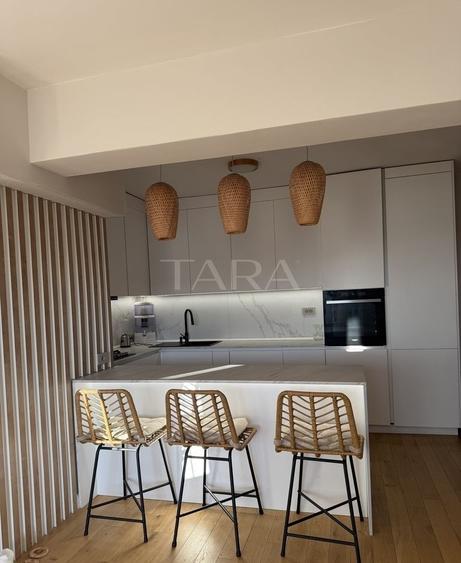 Apartament de lux cu terasă și priveliște