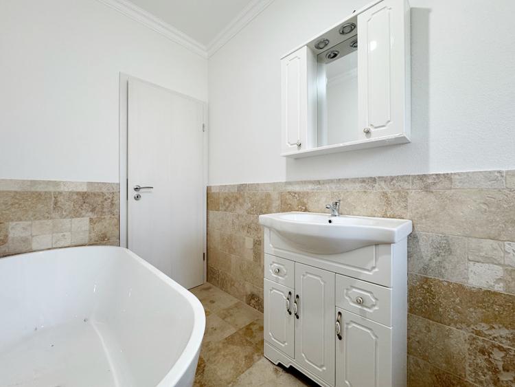 Apartament 2 camere, 60mp utili + balcon 6mp, etaj 1/3 -Giroc