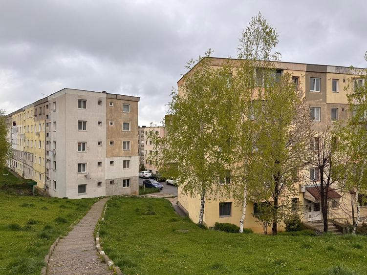 Codlea, zona Nordului, de vanzare apart. cu doua camere