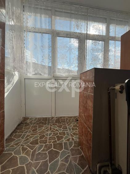 Vanzare 2 camere central etaj 3 mobilat+utilat Gaesti - 8