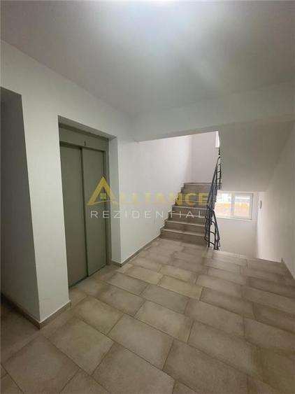 Metrou Berceni,  Biruintei, studio mobilat cu balcon