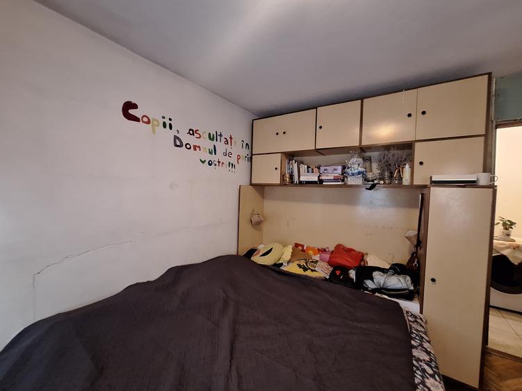 Apartament 2 camere-parter-decomandat-52 mp-centrala proprie-Soarelui