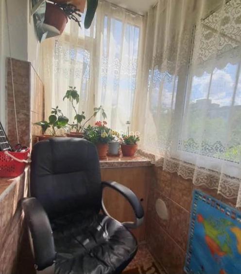 vânzare apartament 2 camere zona Km 4-5 mobilat utilat 40 mp