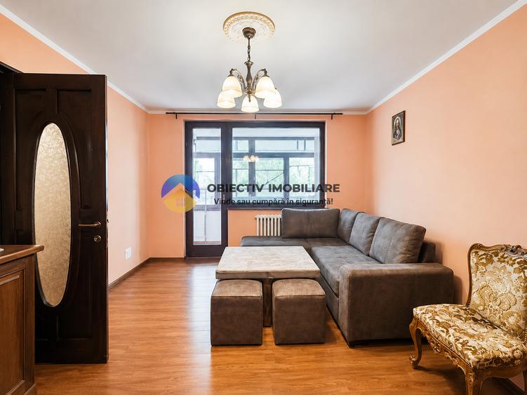 Apartament 3 camere/2 balcoane /cu priveliste CENTRU .