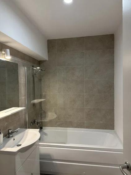 1 MAi Pelendava Apartament 3 camere Ultralux