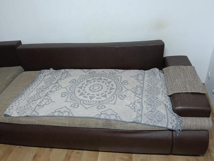 Vitan Mall , metroul Timpuri Noi, garsoniera etaj 2 din 8