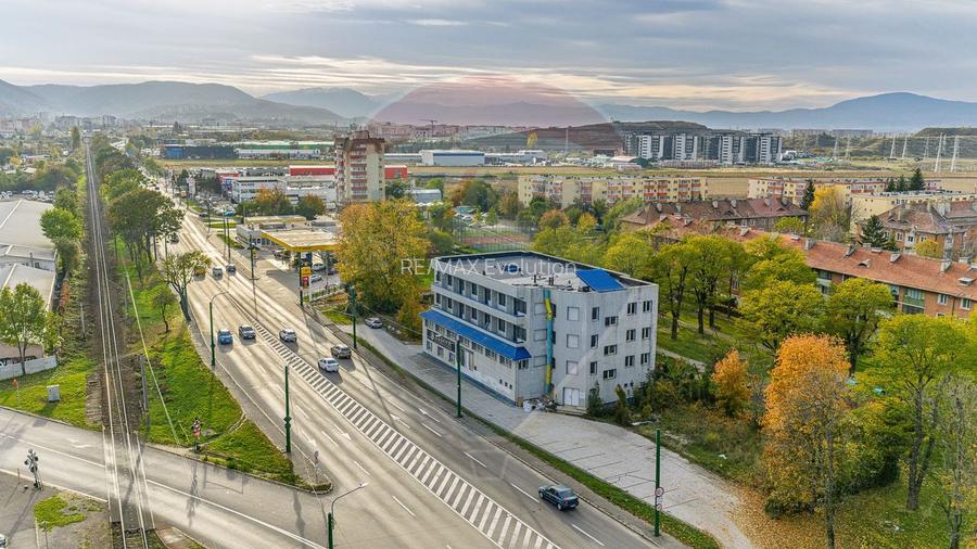 Oportunitate investiție-Clădire cu autorizație hotel și teren BRAȘOV - 2