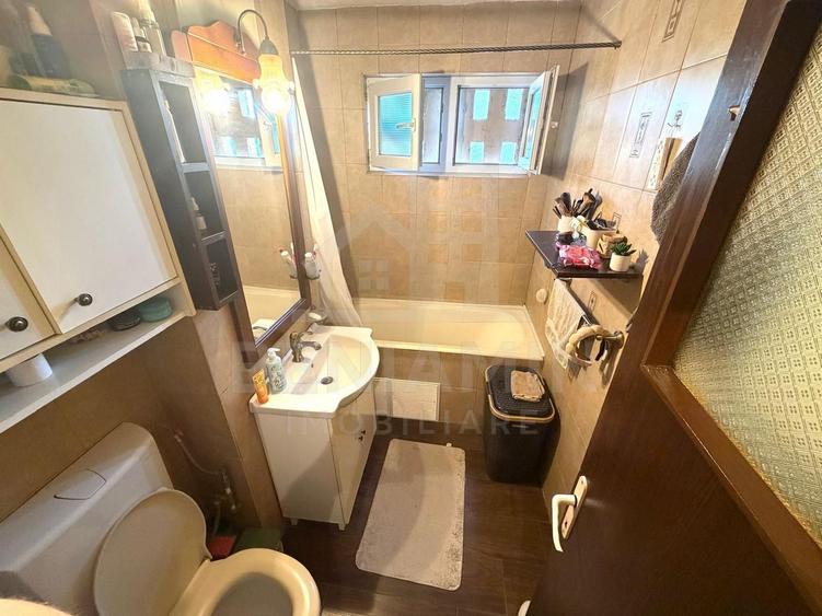 3 camere semidecomandat etaj 3 mobilat utilat - Valea Rosie - 69mp