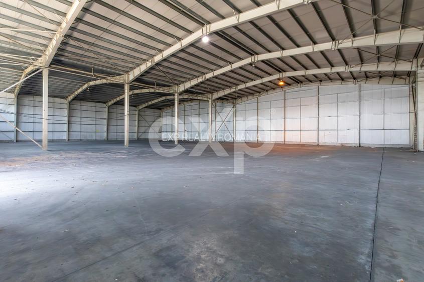 DE ÎNCHIRIAT | Ansamblu industrial 2 hale 4.400 mp | Calea Moinești - 18