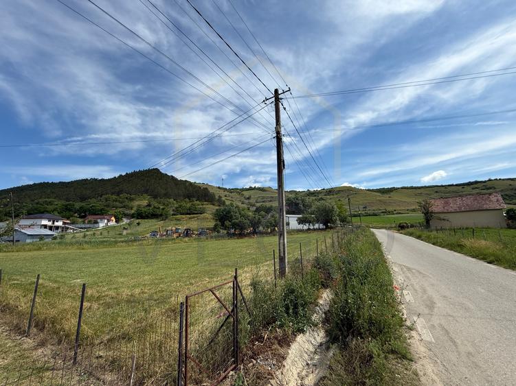 Teren intravilan, 1340 mp, front 62 mp, utilitati la parcela, in Mociu