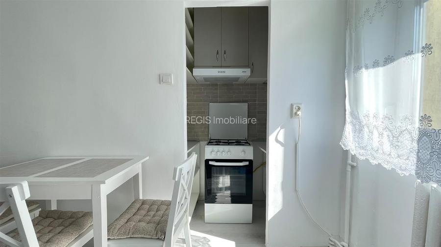 Apartament proaspat renovat 2 camere Calea Bucuresti - 5