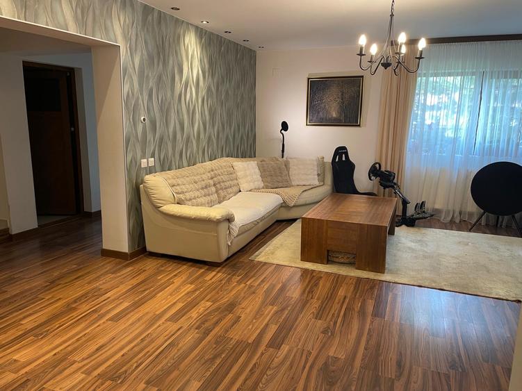 Vila duplex/Pozitie excelenta/Toate utilitatile